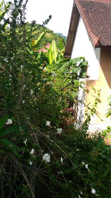 Santa Fe Homestay & Warong Amed Exterior foto