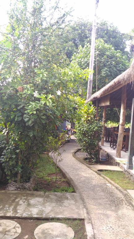 Santa Fe Homestay & Warong Amed Exterior foto