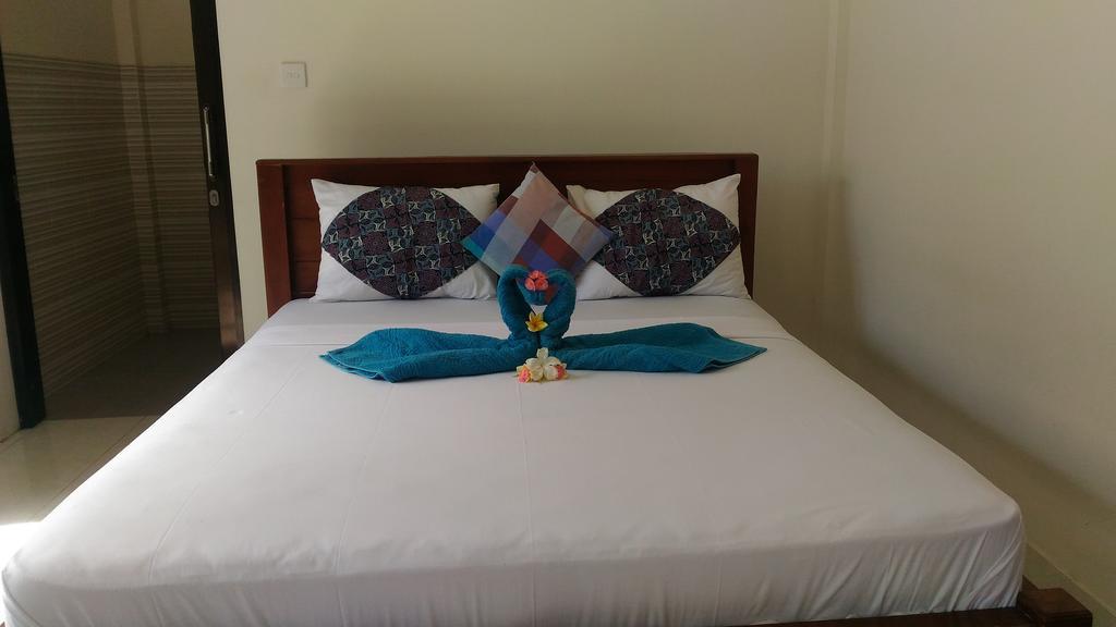 Santa Fe Homestay & Warong Amed Exterior foto